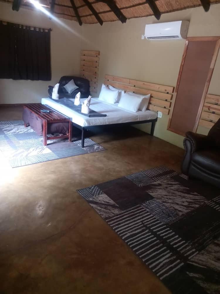 Phokoje Bush Lodge Selebi-Phikwe Экстерьер фото