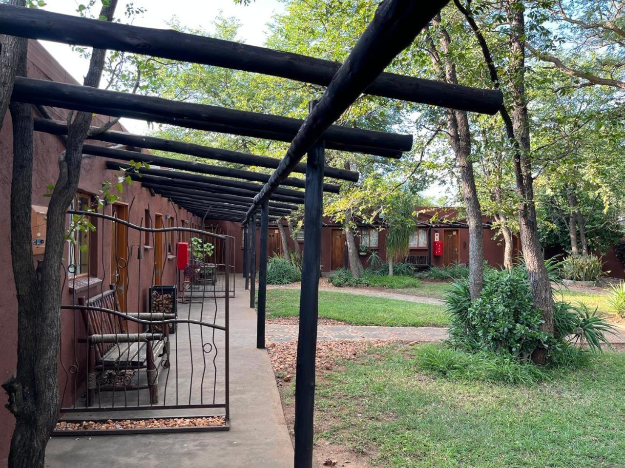 Phokoje Bush Lodge Selebi-Phikwe Экстерьер фото