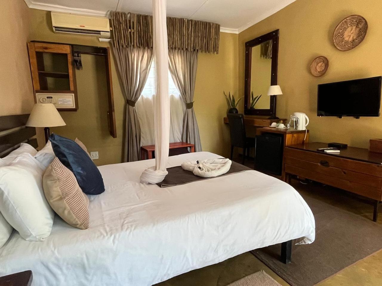Phokoje Bush Lodge Selebi-Phikwe Экстерьер фото